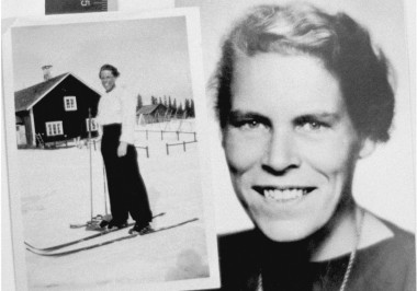 D 2105 Time Being 01